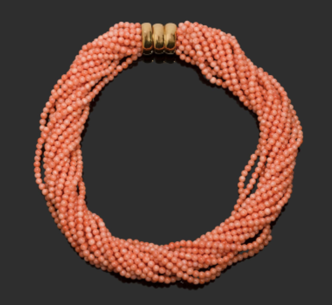 Collier multi-rang de billes de corail